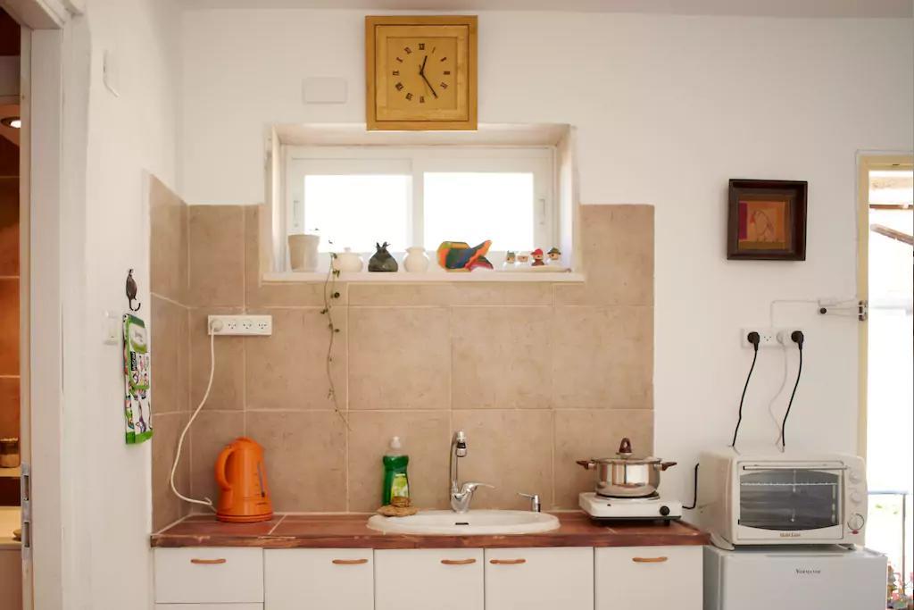 Irit'S Apartment Neve Ilan Buitenkant foto